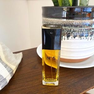 Chanel No. 5 Eau de Toilette Spray 3.4 FL.OZ.